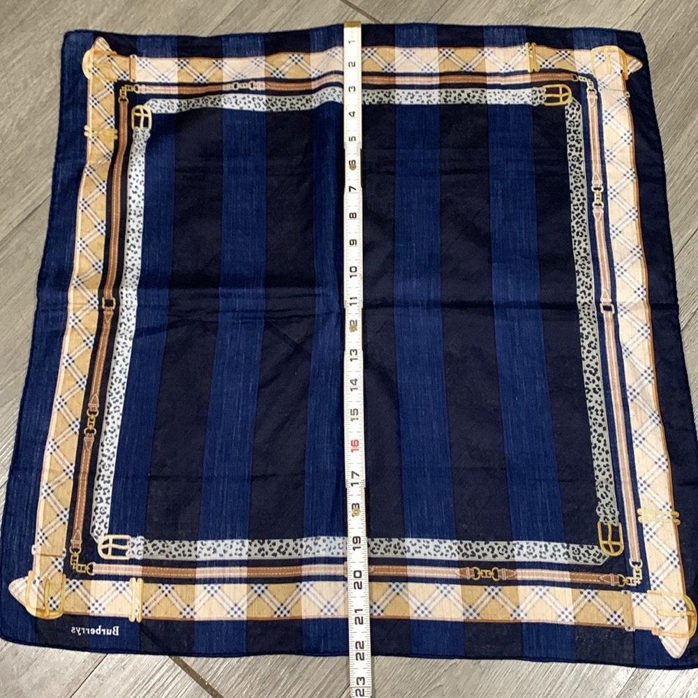 Burberrys Vintage Navy Belt & Nova Check Print Handkerchief Neck Scarf - Picture 6 of 6